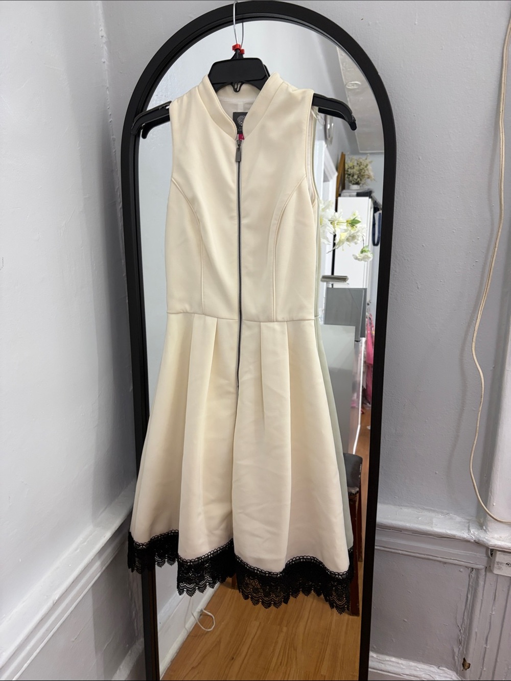 Vince Camuto Cream Sleeveless Dress with Black Lace Hem